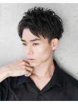 カライングドゥ(ing deux)&nbsp;スーツ短髪ツーブロック束感モテる黒髪シークレットパーマ流行