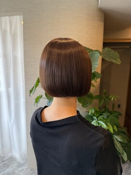 トゥーリ 大野城下大利店(tuuli) ツヤとまとまりで魅せる 20~40代の上品ボブ」