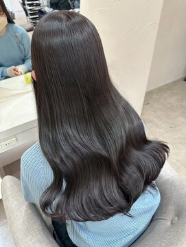 オズ 郡山駅前店(OZ) 映えるブルージュ透明感