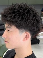 ヘアーアンドビューティー ザ ビー(Hair & Beauty the B)&nbsp;【メンズスタイル】　スパイキーショート　ピンパーマ
