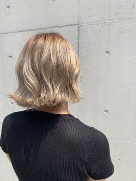 ヨナサン(Yona Saint) 切りっぱなしボブ