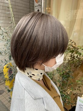 ネオリーブエム(Neolive em;) 極細ハイライト×ショートスタイル