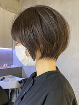 エリマ 調布(elima)&nbsp;大人ショートボブ ダークトーンベージュ 透明感 イルミナカラー