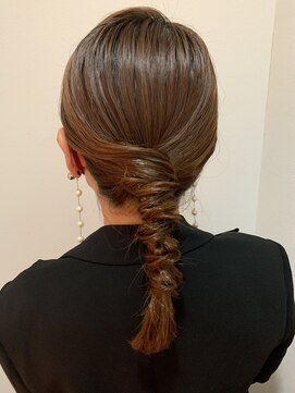 フェリーチェ(Felice) 花嫁　二次会　モード　タイト　ローポニー　かっこいい