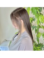 フィーリー ヘア デザイン 太田店(feAry)&nbsp;白髪ぼかしのインナーと艶魔法で綺麗に髪を伸ばし中