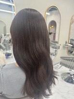リノ 金山(Rino)&nbsp;デザインカラー/レイヤーカット/ウェットヘア/オリーブベージュ