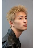 金髪スパイキーショート