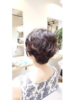 ジーナ(ZINA) 無造作パーマショートスタイル