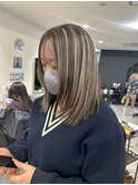 ハイライトカラーミルクティーベージュレイヤーカット