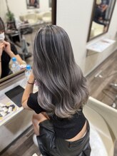 リンドヘアー(Lindo hair) ホワイトシルバーバレイヤージュ