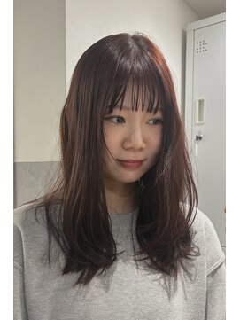 ジゼル 梅田(GiseL) レイヤーカットに深いレッド