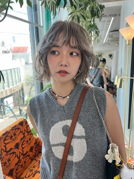 【n】アッシュベージュの顔まわりレイヤー,ミニボブ
