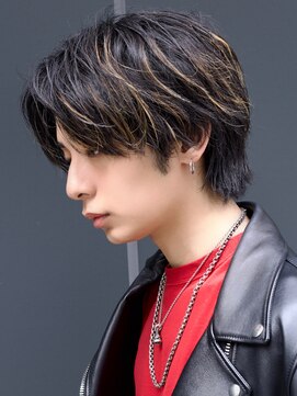 メンズミディアムセンターパートウルフ束感ハイライトカラー