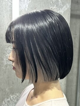 ルイ(ROUIS produced by LUCK 津田沼) インナーカラー/イヤリングカラー/ホワイトベージュ/シルバー