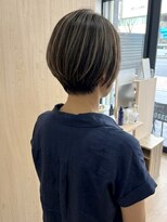 アエル 川西能勢口本店(aeru)&nbsp;白髪ぼかしハイライトショート【阪急川西能勢口駅・JR川西池田