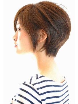 レウナ 外苑前(Reuna) 大人女子トップノットｘノームコアｘベビーショートｘ黒髪