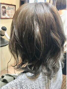 ヘアーリゾート トリップ(Hair Resort Trip) ゆるふわフェミニンボブ