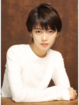 シアンデルカ(CYANDELUCCA) 大人のシンプル小顔ショート