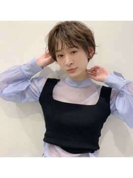 アンヘアー 元町三宮(UNHAIR) 束感くびれショート×シャンパンベージュ