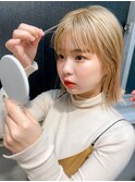 ブロンドミルクティベージュボブ切りっぱなしハイトーンブリーチ