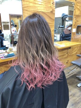 デコヘアー キートス(DECO HAIR kiitos) ヌーディベージュとピンクグラデーション