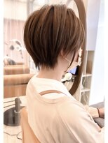 ヴィサージュタイム(VISAGE thyme) 束感ショートベージュカラー耳掛けショート