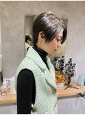 暗髪タイトショート