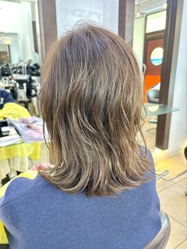 ヘアアーク(HAIR arc) ひし形#前下がり#レイヤー#かわいい#韓国風#カーキーベージュ