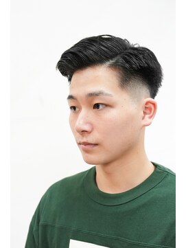 モリゲン フェローシップ レグ(MORIGEN fellowship REGU) サイドパートダークアッシュベリーショートスキンフェード0705