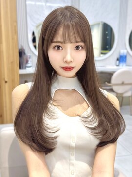 アフロートリノ(AFLOAT Leino) レイヤーカット　ロングヘア　韓国ヘア　ストレートヘア