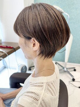 アッシュ 下北沢店(Ash) 直毛さんでもおさまるショートボブ