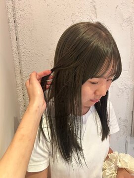 ルーム(Loom.) 顔周りレイヤーレイヤーカット透明感カラーブリーチなしカラー