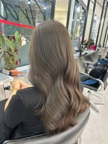 アルドーレフィエロ シンサイバシ(Ardore fiero shinsaibashi)&nbsp;オリーブベージュ/透明感カラー/グレーベージュ【小山田繭】