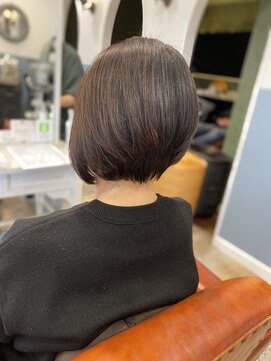 カザック(kazak) 前下がりボブ