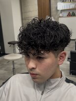 イーラ(era) スペインカール ツイストスパイラル眉カットメンズパーマ