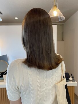ミルヘアデザイン(mil hair design) ミディアム　ミディアムレイヤー　セミディ　地毛風カラー
