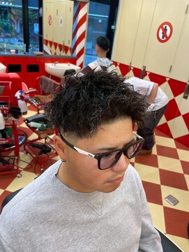 キングスマントーキョー 立川北口店(KINGSMAN TOKYO) アップバング / ツーブロック / スキンフェード 【立川】