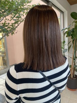 クロエ バイ ラヴィズム 小針店(CLOE by LUVISM) グレージュカラー