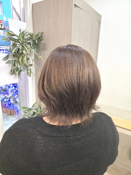 ヘアアンドメイク 心座(hair&make) 艶ブラウン×まとまりレイヤーボブ