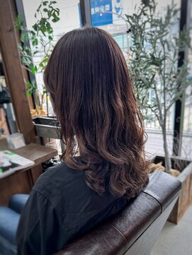 コモレビ(komorebi) 【山本智文】コテ巻き風デジタルパーマレイヤーカット