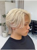 抜きっぱなしブロンド×フェザーショート