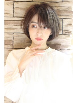 レウナ 外苑前(Reuna) 【３０代４０代50代】大人女性におススメひし形ボブ