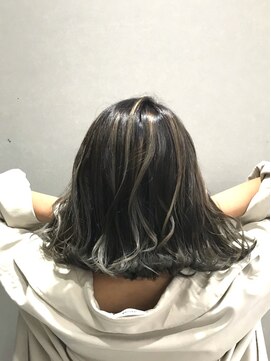 アイコニック 天神店(ICONIQ) カラーマジック【明暗ハイライト×クール】