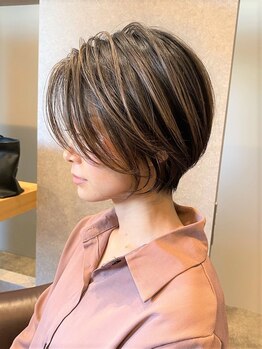 アースコアフュールボーテ 太田店(EARTH coiffure beaute)の写真/オトナ女子に大人気♪白髪を活かした「髪色を育てるカラー」で伸びてきても気にならない、自然な髪色を実現