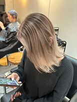 ブレンド 渋谷(BLend)&nbsp;ハイライトカラーマチルダボブインナーグレージュ前髪