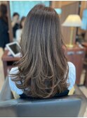 ハイライト　レイヤーカット　外ハネレイヤー　ブラウンカラー　