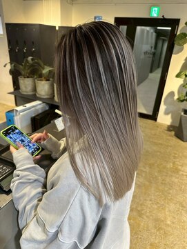 メリー オオサカ(Merly Osaka) smoky beige balayage