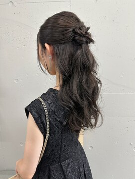 シーク 天神(SEEK) 松尾菫菜/ヘアセット/ハーフアップ