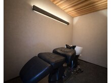 ヘアデザイン ゴドバン(Hair Design Gdobant)の雰囲気（フルフラットでリラックスできる癒しのシャンプー空間）