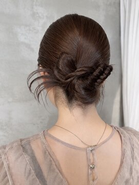 キリ 逗子(kiri) 逗子葉山タイトアレンジカチモリ結婚式ヘアメイクヘアセットR74